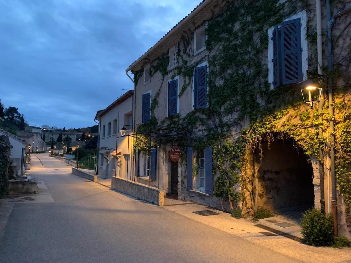 Chambres Et Table D'Hotes Au Brabo Mormoiron Exteriér fotografie