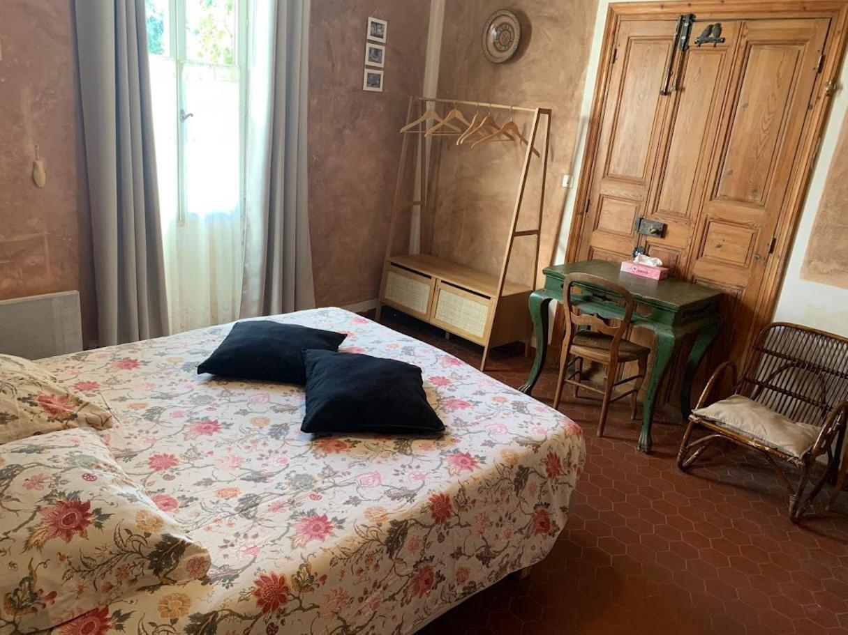 Chambres Et Table D'Hotes Au Brabo Mormoiron Exteriér fotografie